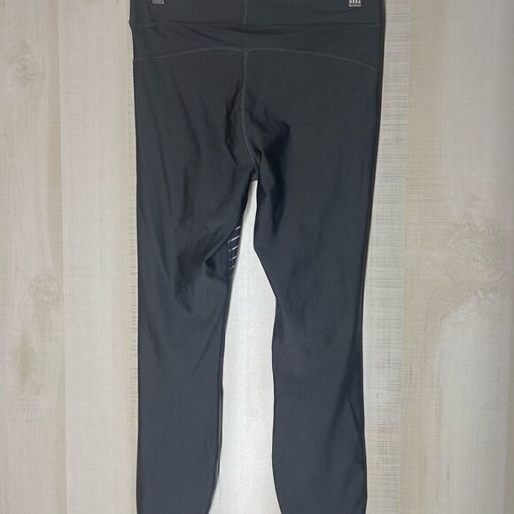 Under Armour‎ grey compression leggings, size medium - Picture 9 of 15